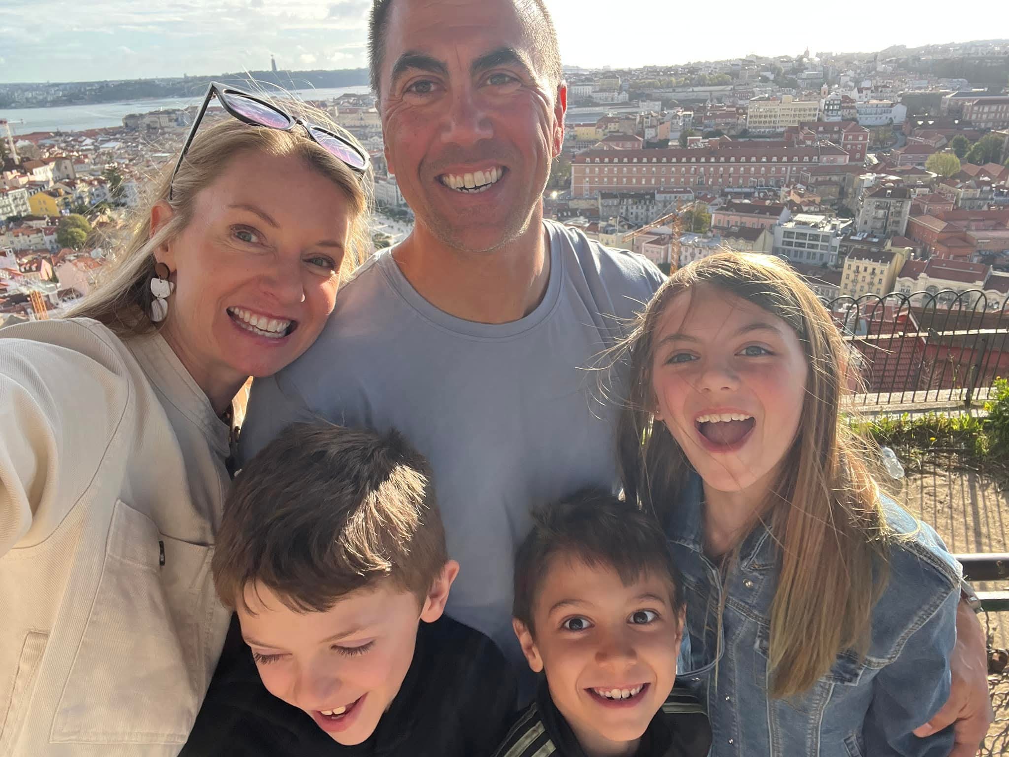 Mark von Oven with his wife Jaclyn and children Charlize, Ashton, and Braden